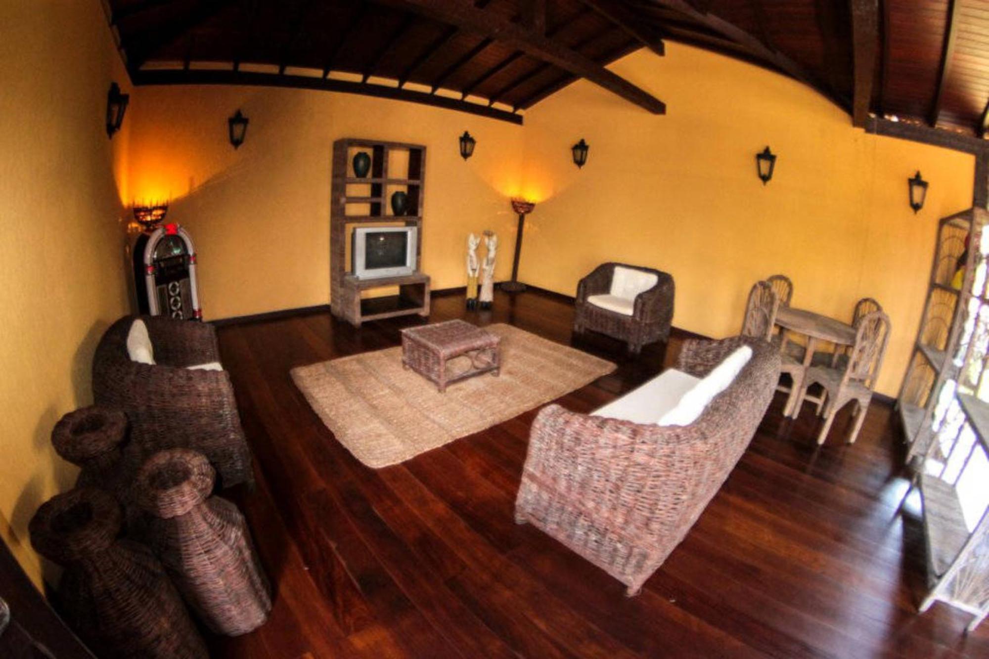 OYO Hotel La Dolce Vita, Rio das Ostras Esterno foto