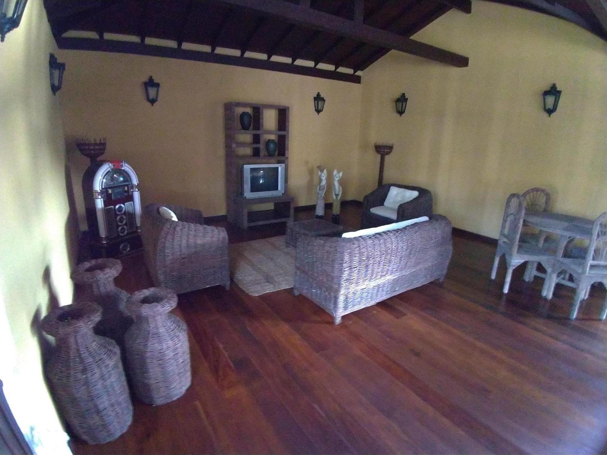 OYO Hotel La Dolce Vita, Rio das Ostras Esterno foto